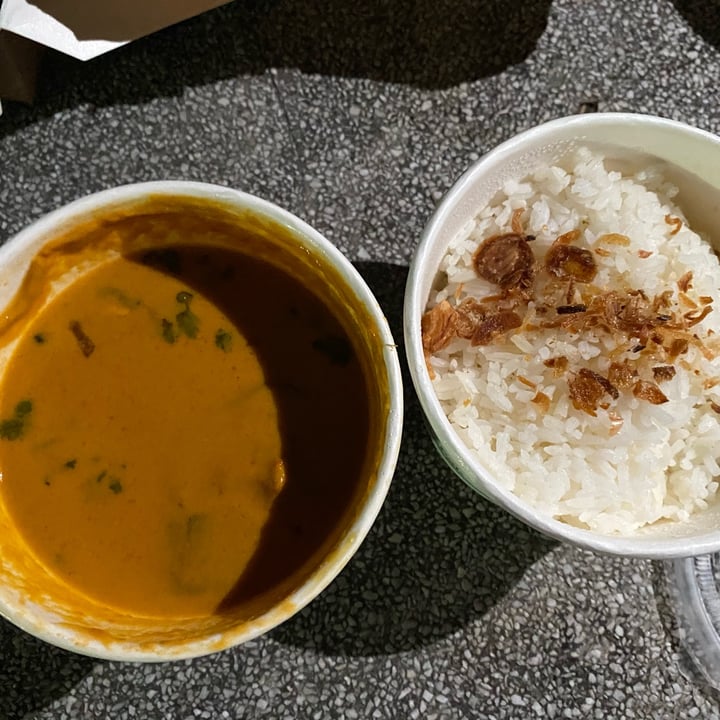photo of Genius Central Singapore Thai Red Curry shared by @piggy-egg on  20 Mar 2022 - review