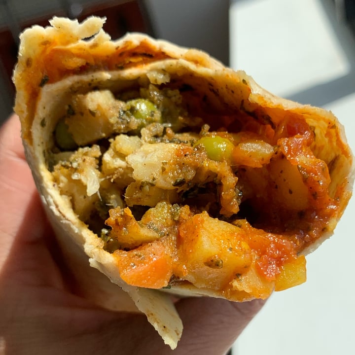 photo of Trader Joe's Vegetable Samosa Burrito shared by @anasoto on  06 Apr 2022 - review