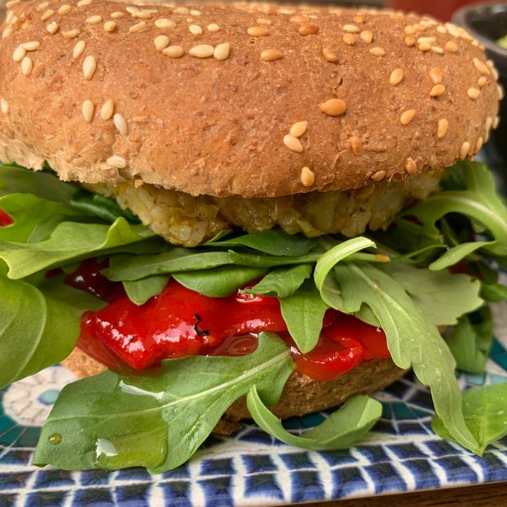 review photo of REVIV Vegburguesa shared by @elrengo08 on 29 Oct 2021 - review