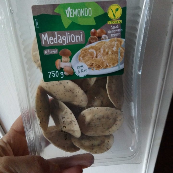 photo of Vemondo Medaglioni ai funghi shared by @mariaclaudia2010 on  02 Apr 2022 - review