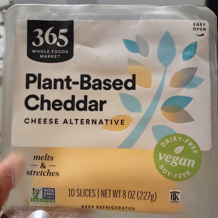 photo of 365 Whole Foods Market Plant-Based Cheddar  shared by @nashmevegan on  01 Jun 2021 - review
