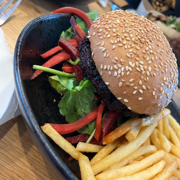 photo of Vagabond Kitchens | Silo District Chickpea & Quinoa Fritter Burger shared by @erinxjessica on  20 May 2022 - review