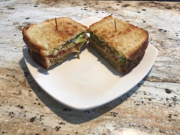 photo of Vegan East Turkey Pesto Sandwich shared by @dianna on  28 Nov 2018 - review