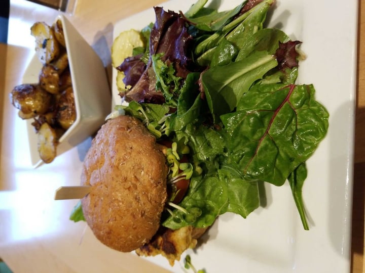review photo of Peoples Organic Café Veggie Burger shared by @sarab on 30 Aug 2018 - review