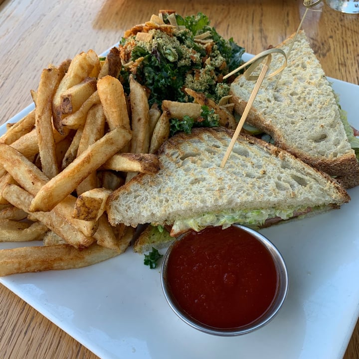 photo of Pure Kitchen Elgin Cheerful BLT shared by @xtinababs on  03 Aug 2020 - review