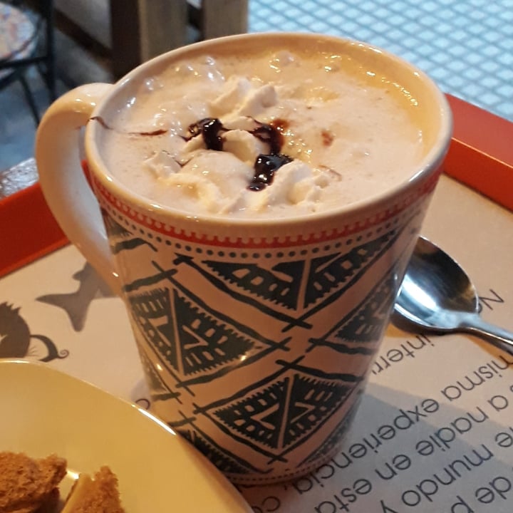 photo of OM - Vegan Coffe Shop & Beer Candy machiatto shared by @vikymarquez on  18 Nov 2020 - review