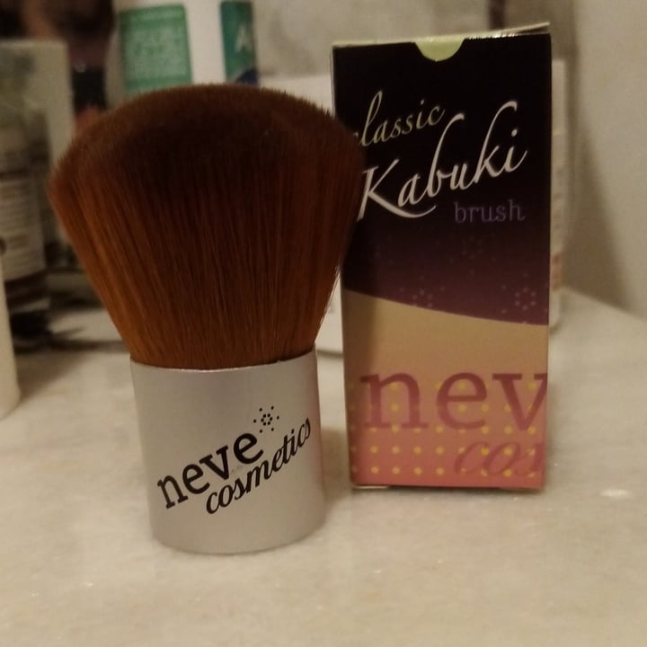 photo of Neve Cosmetics Pennello kabuki shared by @valy88 on  02 Apr 2022 - review