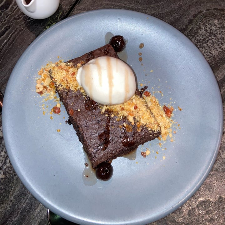 photo of Planta Queen Chocolate brownie with ice cream shared by @chloslo on  07 Jan 2022 - review