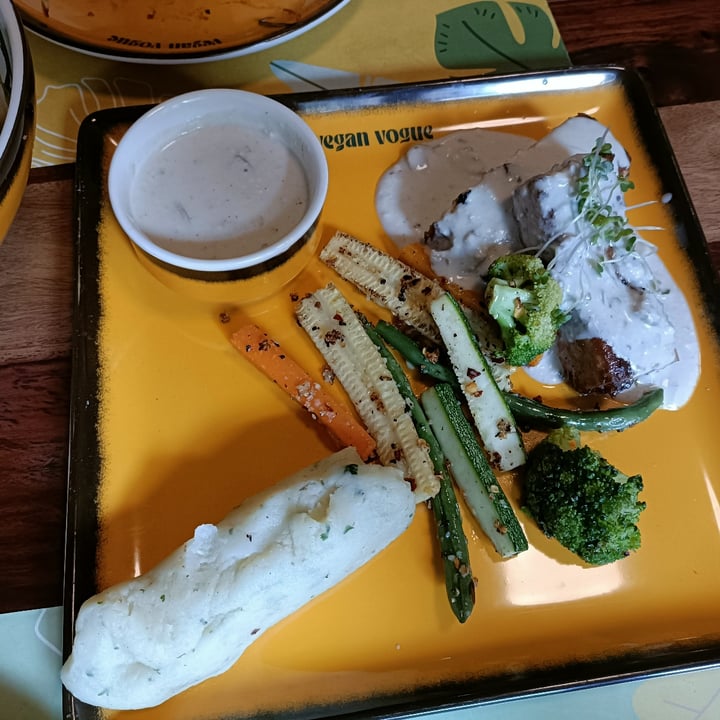 photo of Vegan Vogue Tofu Steak shared by @sreejith-u on  19 Nov 2022 - review