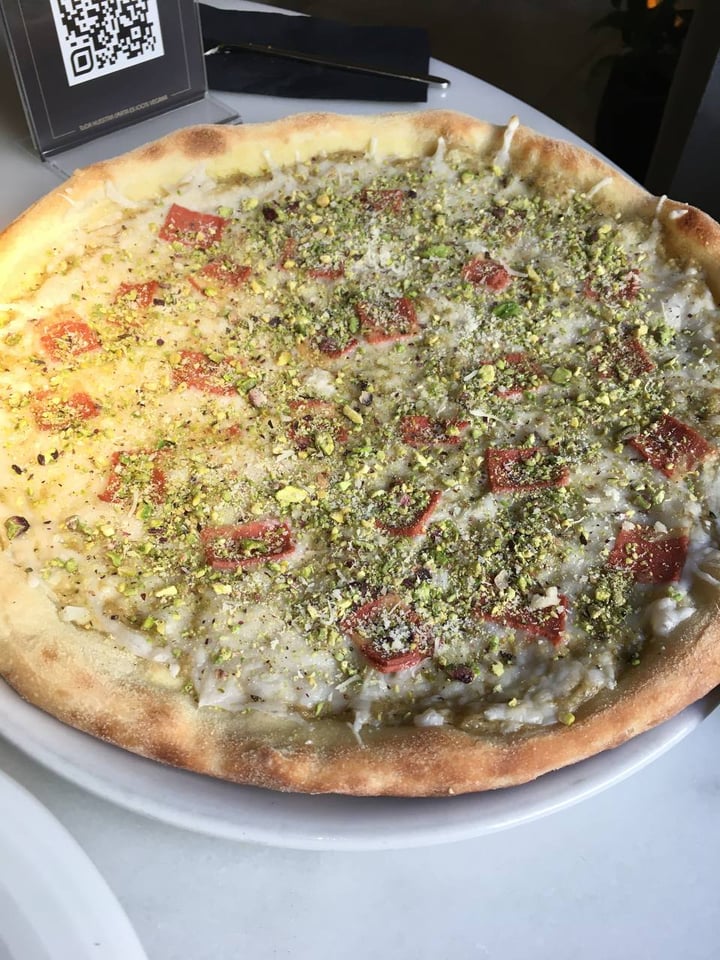 photo of Choose Ristorante Naturale Pizza Pistacchio shared by @mariamarie on  31 Dec 2021 - review