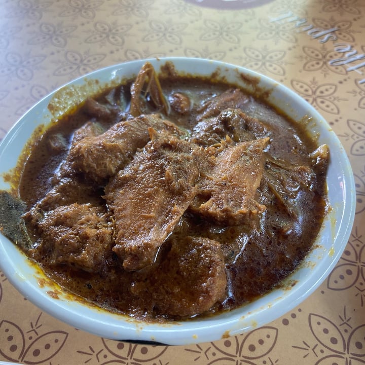 photo of Warung Ijo Lion Mane Rendang shared by @hollya113 on  04 May 2021 - review