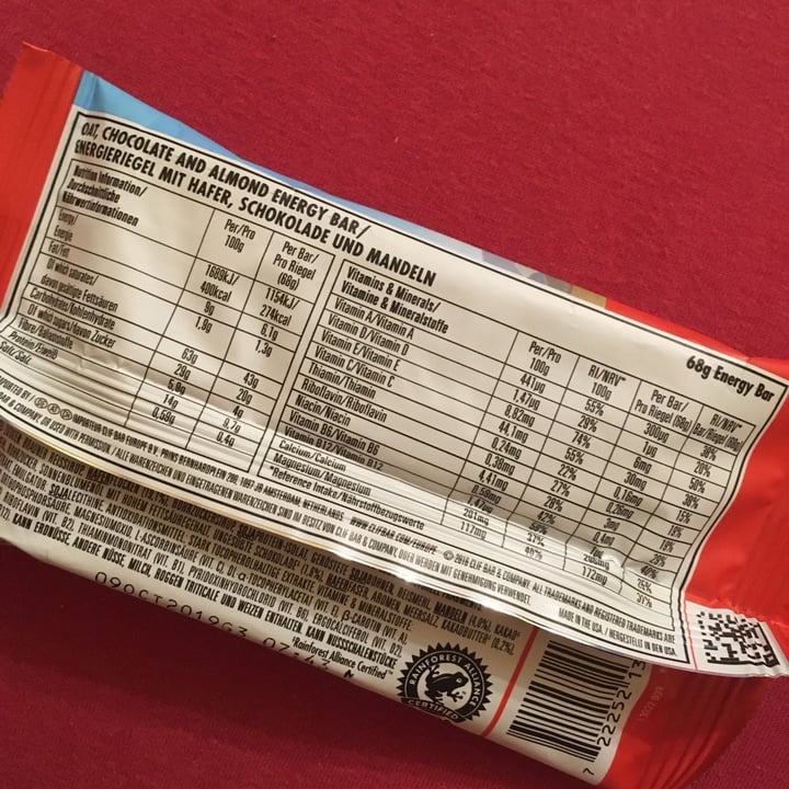 photo of Clif Bar Chocolate Almond Fudge shared by @claram on  12 Apr 2020 - review