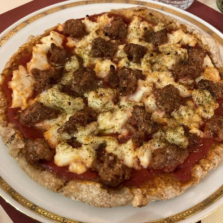 photo of Antica Casa Rava Pizza Con Mozzarella E Salsiccia Veg shared by @arielamarla on  22 Mar 2022 - review