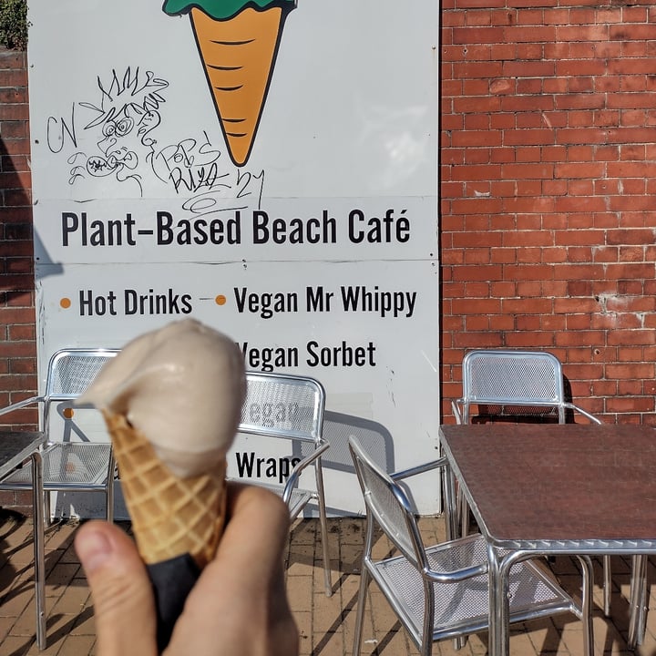 photo of V360 Toffee cone shared by @andresg on  26 Sep 2021 - review