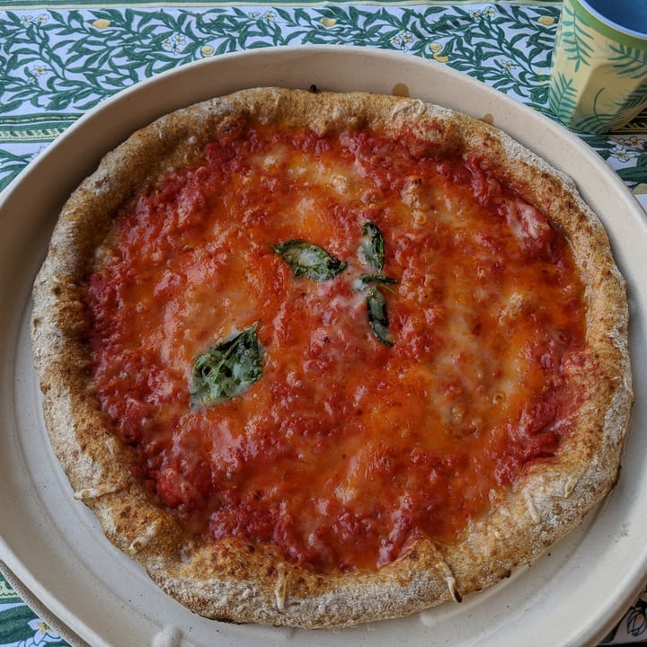 photo of Capperi che Pizza Margherita Vegan shared by @mchiarag on  04 Aug 2020 - review