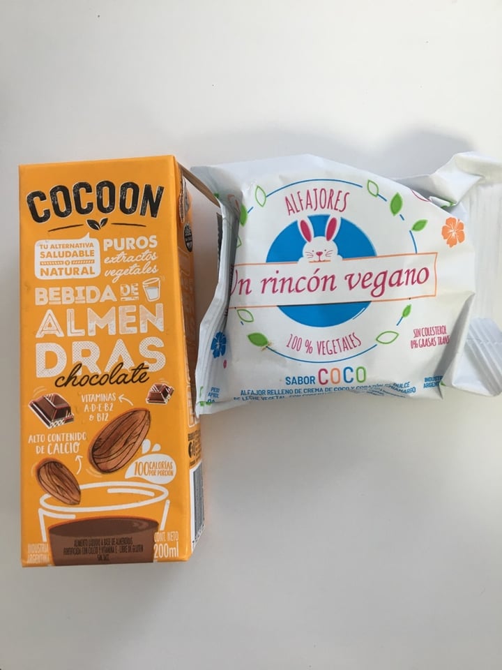 photo of Un Rincón Vegano Alfajor de Coco shared by @micabelen on  03 Jan 2020 - review