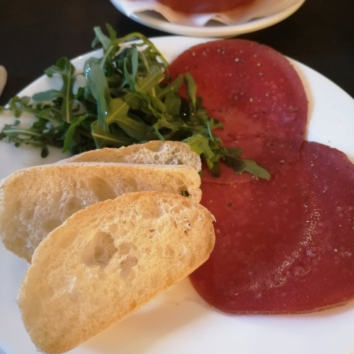 photo of Suraja Antipasto Non Bresaola shared by @cadodi on  08 May 2022 - review