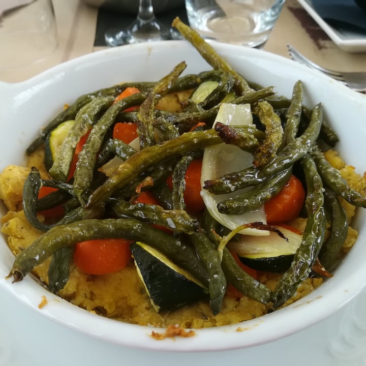 photo of Albergo Montagna di Luce Cocotte Di Verdure Con Crema Di Ceci shared by @arianna98 on  13 Aug 2022 - review