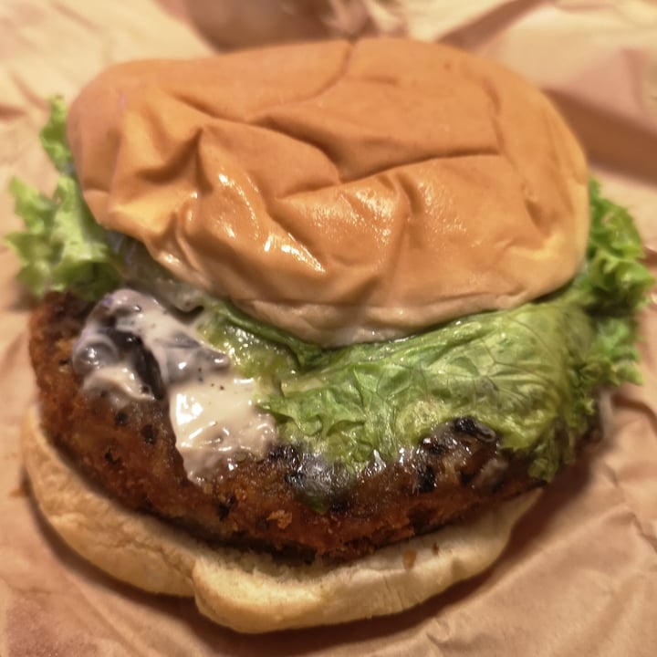 photo of VeganBurg Singapore Creamy Shrooms Burger shared by @raffymabanag on  17 May 2020 - review