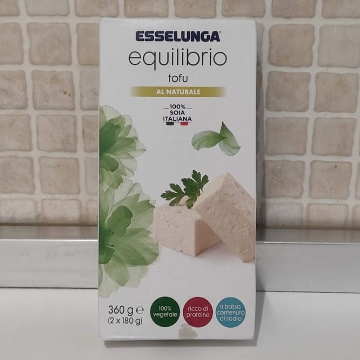 photo of  Esselunga Tofu Al Naturale shared by @niklabelloli1 on  16 Nov 2022 - review