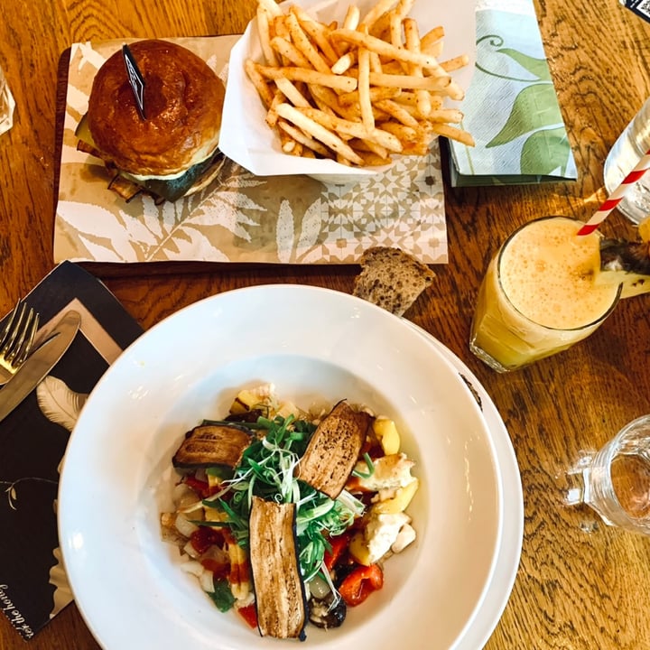 review photo of Wild Honey Californian shared by @joanthevegan on 02 Jul 2022 - review