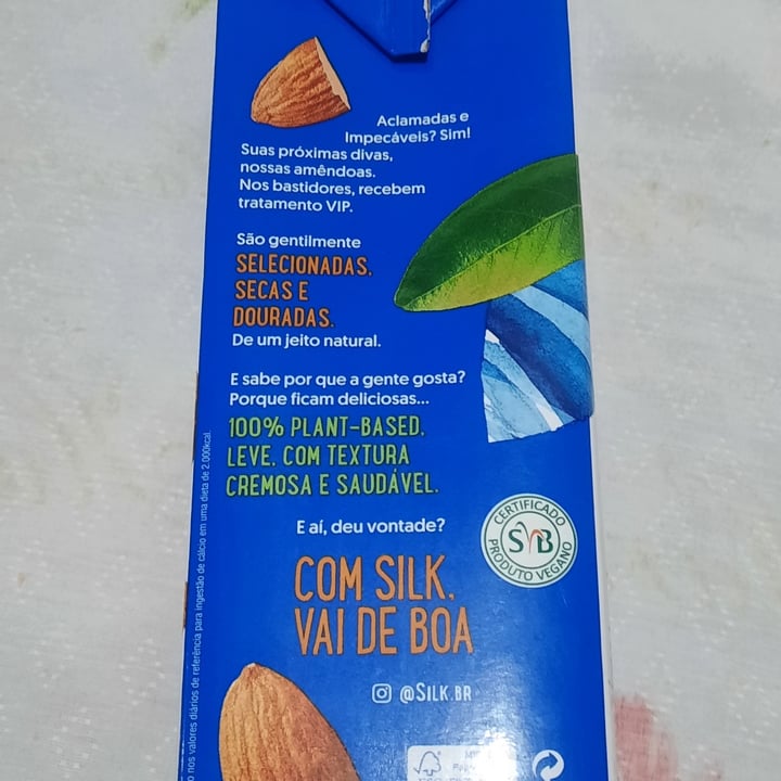 photo of Silk Alimento com amêndoa shared by @ricardoguerra15 on  18 Apr 2022 - review