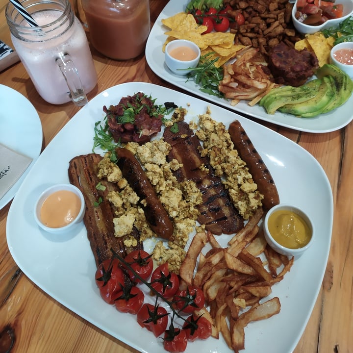 photo of A Factoria Verde Tienda Vegana Brunch Lee shared by @liadela on  27 Jun 2022 - review