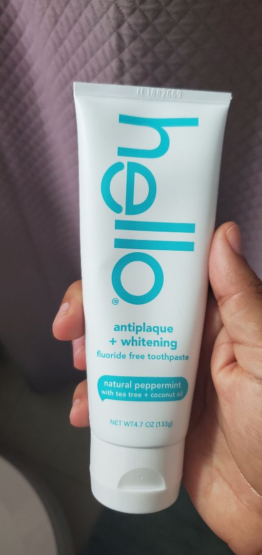 photo of Hello Antiplaque and whitening fluoride free toothpaste shared by @loretodelvillar on  15 Jan 2020 - review