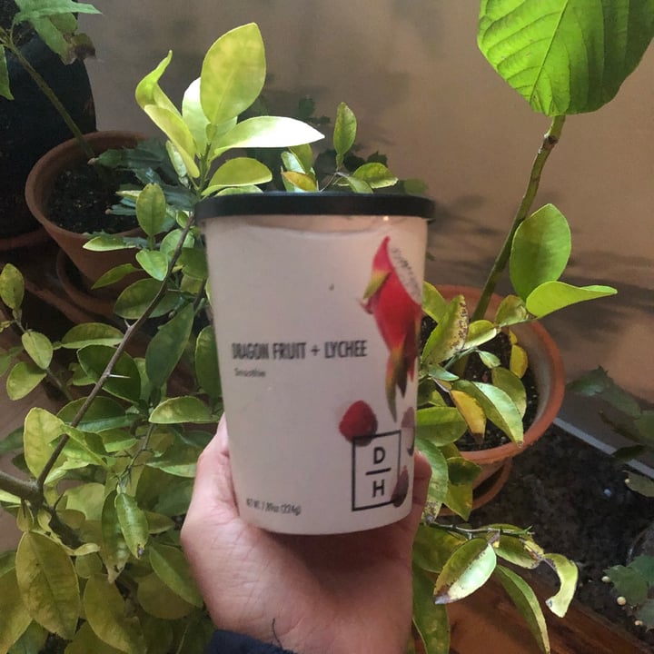 review photo of Daily Harvest Dragon Fruit + Lychee Smoothie shared by @garen7 on 03 Nov 2021 - review