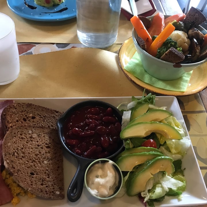 photo of Buddy Italian Restaurant Cafè Vegan brunch shared by @saradiv on  01 Dec 2021 - review