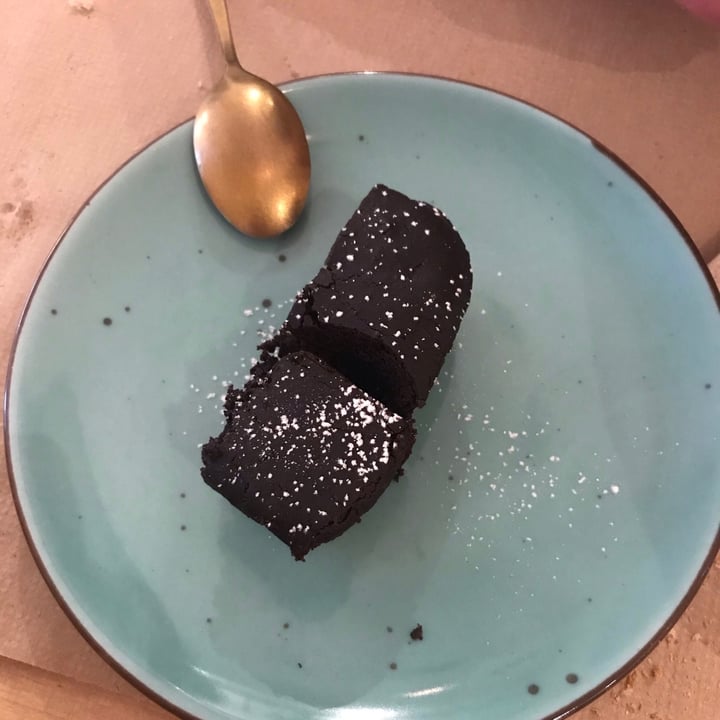 review photo of Mandarina Plant Based Kitchen Brownie shared by @daytruji on 30 Jan 2021 - review