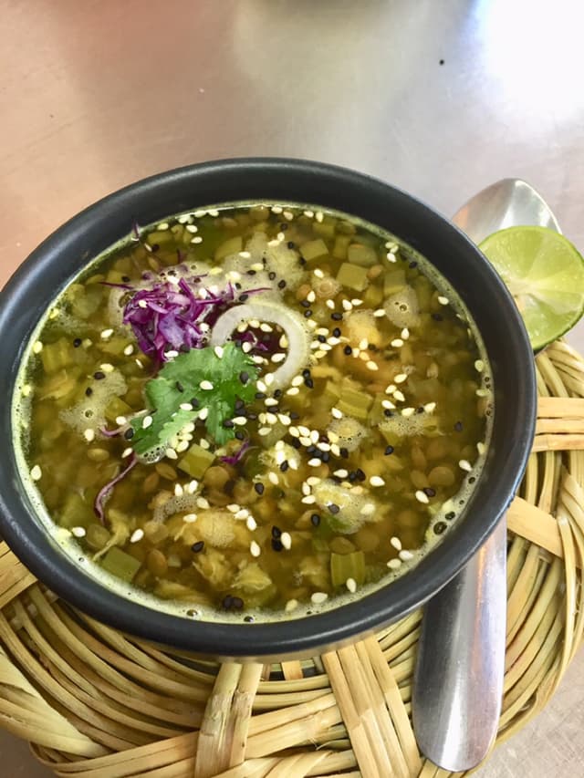 菜肴“Sopa Del Día De Lentejas”的照片