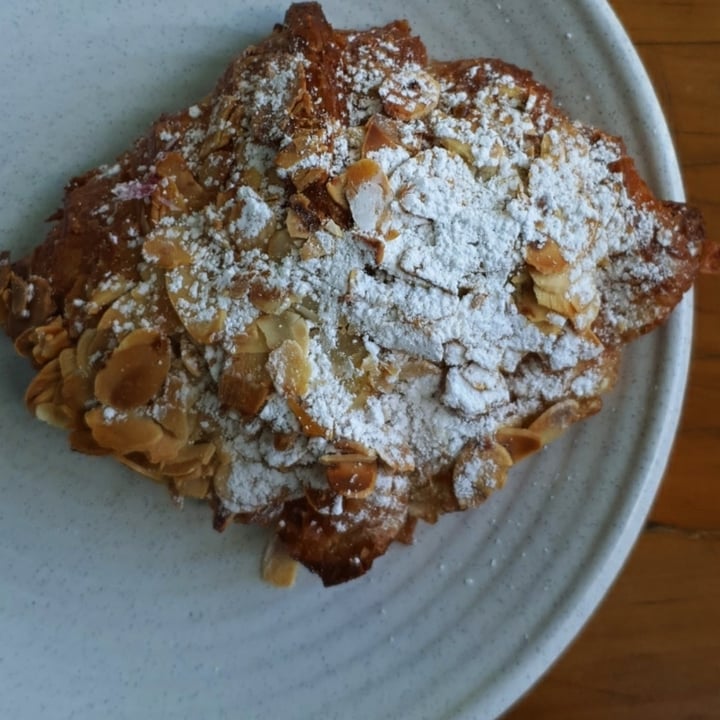 photo of Oh My Days Vegan Cafe Almond Croissant shared by @melin on  10 Nov 2020 - review