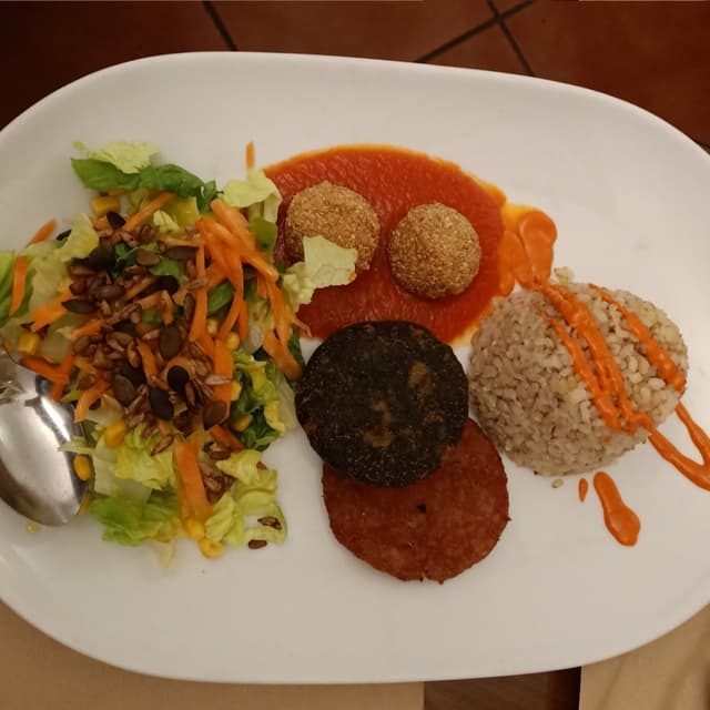 Photo of the dish “Plato combinado”