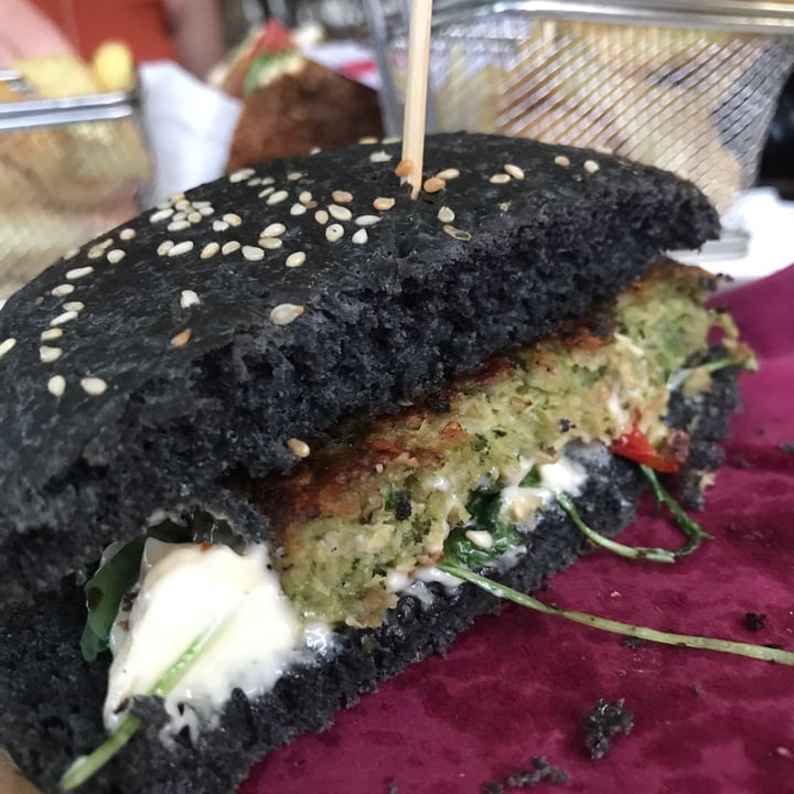review photo of Speakeasy Arona Vegan Burger shared by @papaya on 03 Dec 2022 - review