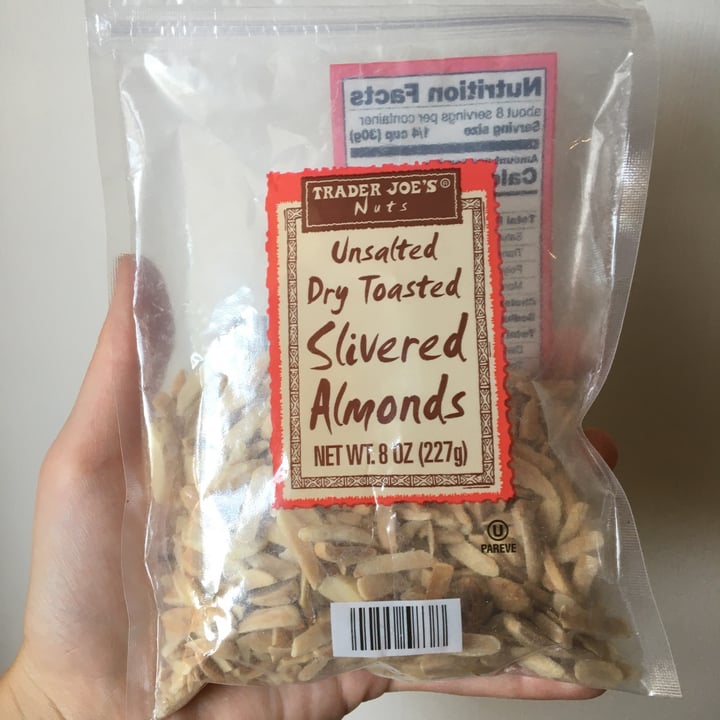review photo of Trader Joe's Unsalted Dry Toasted Slivered Almonds shared by @sharewhatyagot on 14 Sep 2020 - review