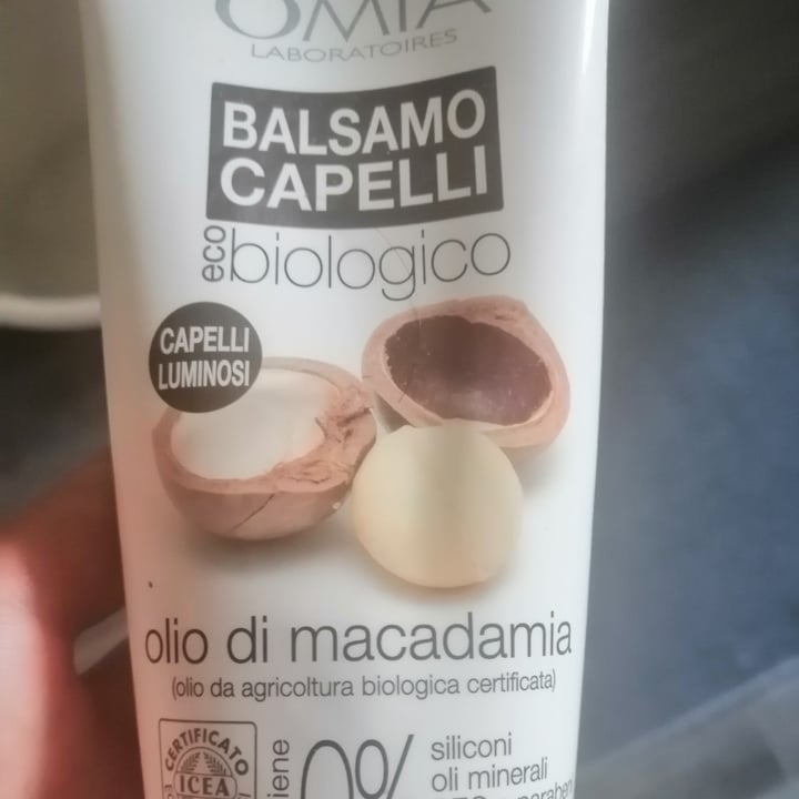 review photo of Omia Laboratoires Balsamo Capelli Olio di Macadamia shared by @chocomomo0601 on 14 Jun 2022 - review