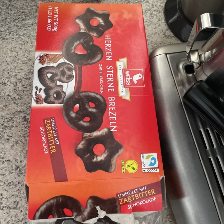 review photo of Weiss Spezialitäten Lebkuchen Herzen Sterne Brezeln shared by @lisastr on 07 Sep 2021 - review