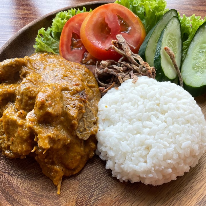 photo of nomVnom Bistro Toon Rendang Rice shared by @lahari on  01 Mar 2021 - review