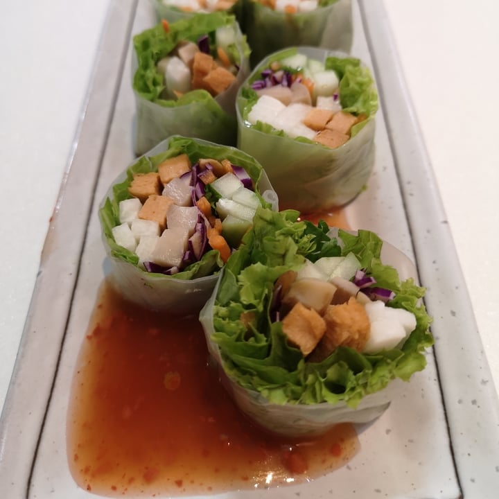 photo of Red Apple Veggie Café Healthy Veggie Spring Roll shared by @raffymabanag on  02 Jan 2021 - review