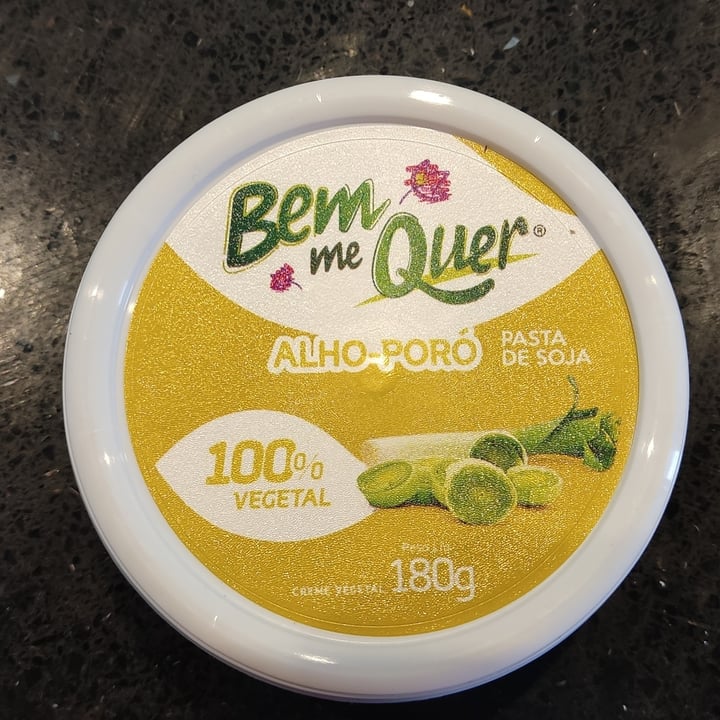 photo of Bem me Quer Pasta de soja sabor alho poró (soy cream) shared by @carlaolotfi on  13 Jun 2022 - review