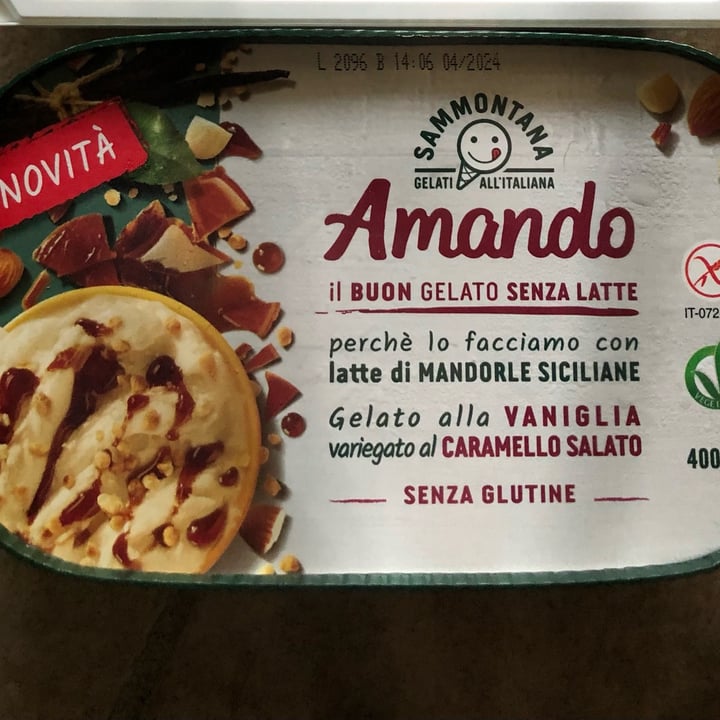 photo of Sammontana Gelato alla vaniglia variegato al caramello salato shared by @monicagugu82 on  24 May 2022 - review
