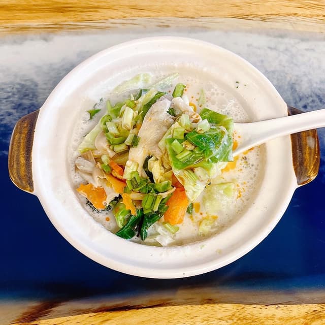 Foto del plato “Vegan Tom Kha Soup”