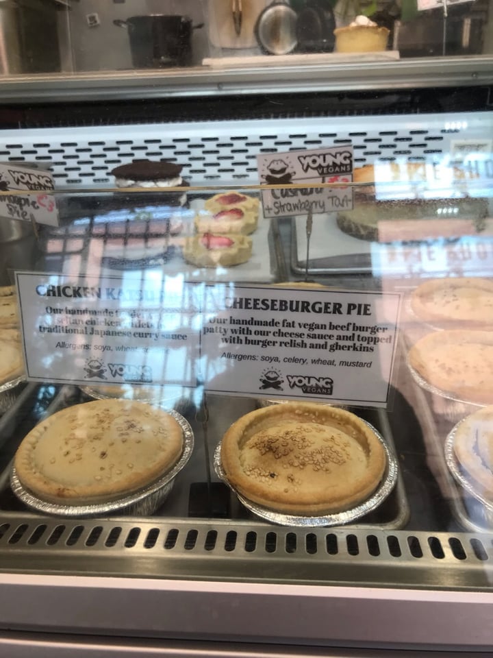 photo of Young Vegans Pie Shop Cheeseburger pie shared by @plantbasedkat on  03 Apr 2019 - review