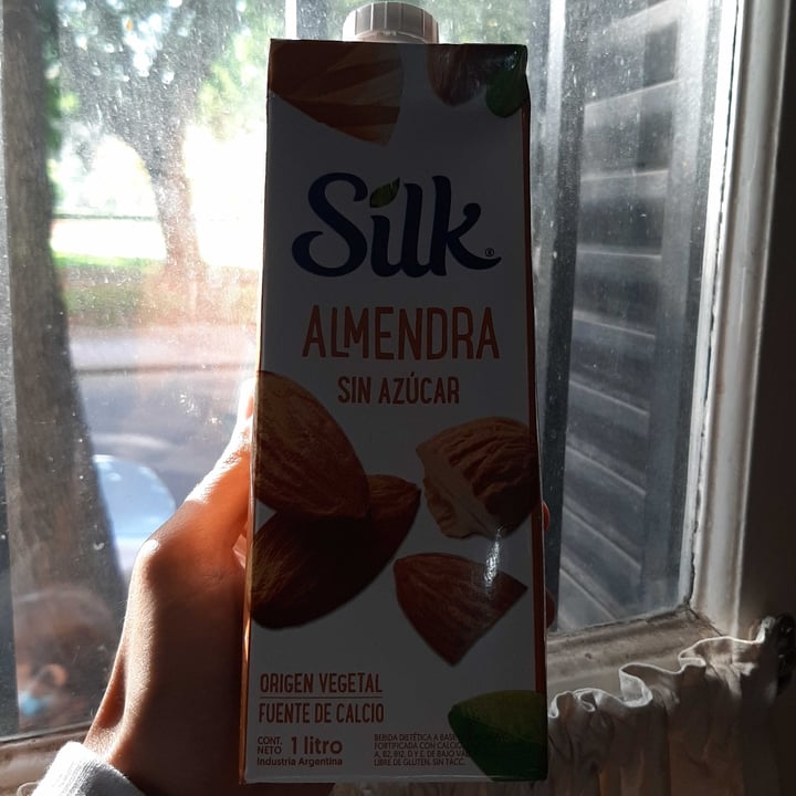 photo of Silk Bebida de almendras Sin Azucar shared by @facupalomino on  12 May 2022 - review