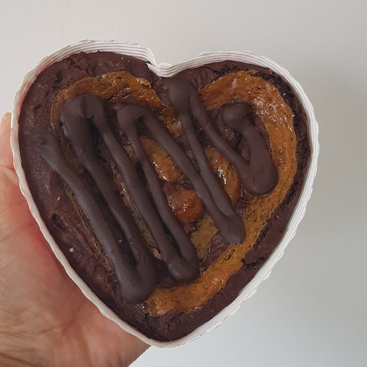 photo of Babycake Produtos Especiais Brownie coração com caramelo shared by @tainac on  12 Jul 2022 - review