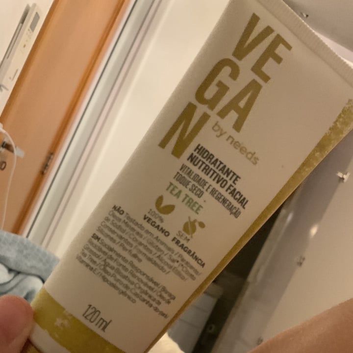 photo of Vegan by Needs Hidratante Nutritivo Facial shared by @catug on  29 Jan 2022 - review