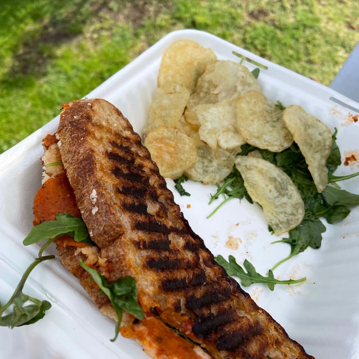 photo of El Avocado - Plant Based Food Pizza Panini shared by @elisacasillas on  27 Jul 2021 - review