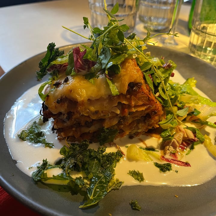 photo of Vegan Restoran V Vegetable-lentil lasagne with white wine sauce and zucchini-pesto salad shared by @theplantbasedbassist on  29 Oct 2022 - review