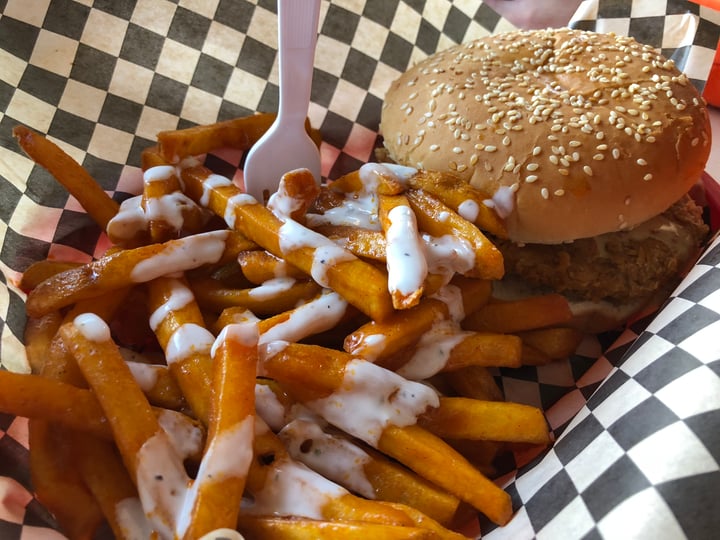 photo of House of Mexica Spicy Chicken Sandwich with Buffalo Fries shared by @sparkle1331 on  20 Aug 2018 - review